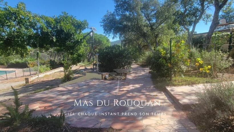 تختخواب و صبحانه Le Mas Du Rouquan