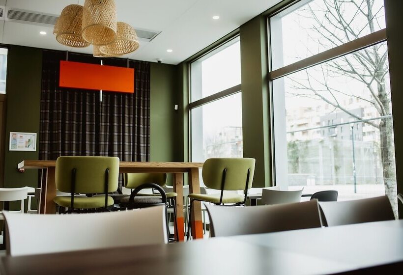 Easyhotel Paris Nord Aubervilliers