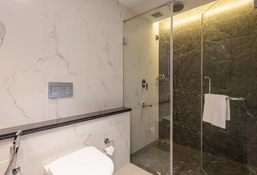 هتل Artistry Suites