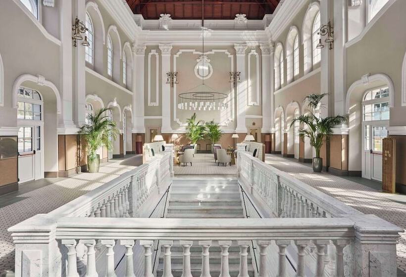 Canfranc Estación, A Royal Hideaway Hotel Gran Lujo