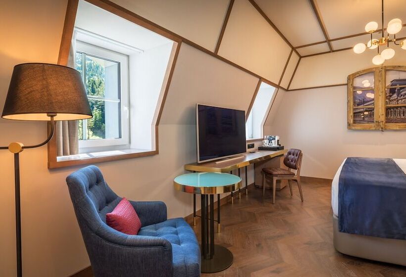 Canfranc Estación, A Royal Hideaway Hotel Gran Lujo
