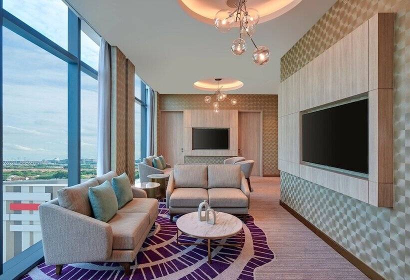 هتل Courtyard By Marriott Setia Alam