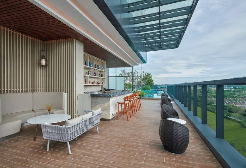 هتل Courtyard By Marriott Setia Alam
