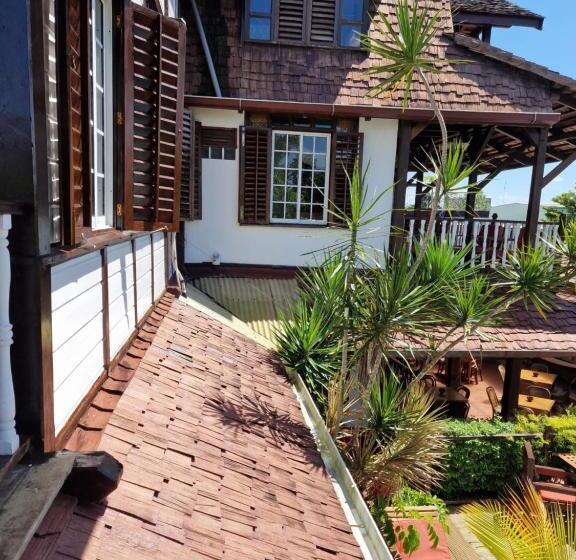 هتل Greenheart Boutique