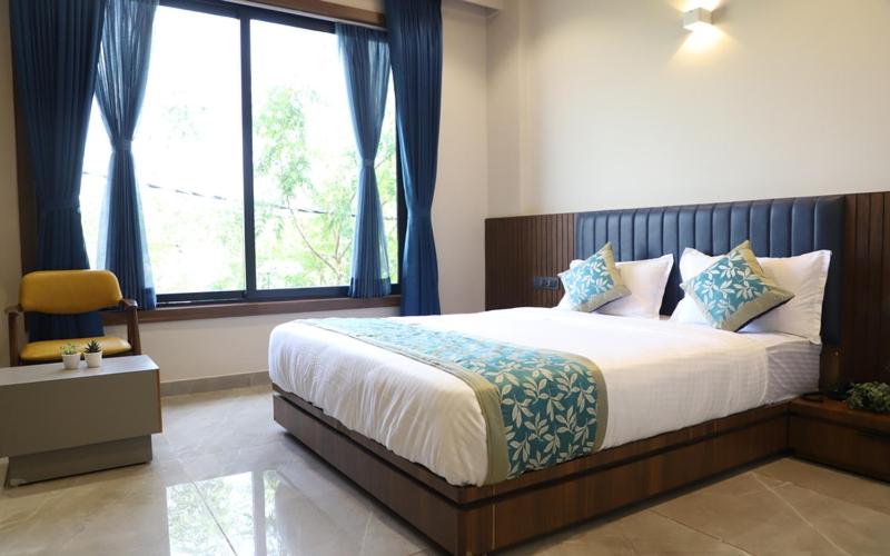 Отель Maple Tree Inn