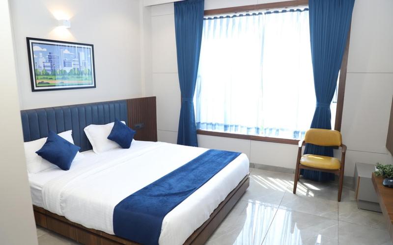 Отель Maple Tree Inn