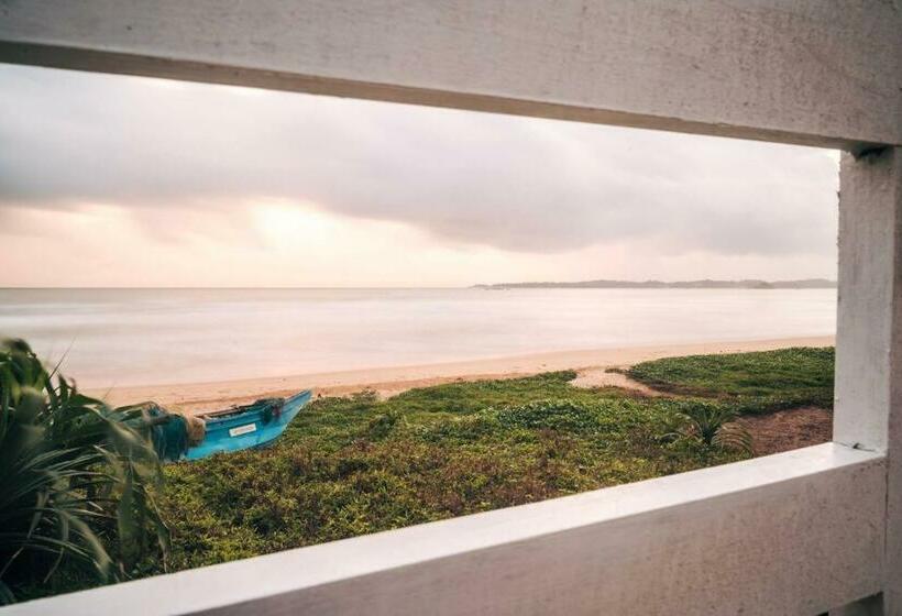 Hotel Sānti Beach House With Pool & Beach