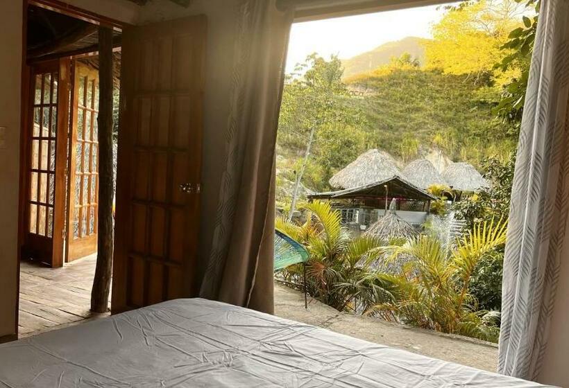 هتل Tawaca Green Zone