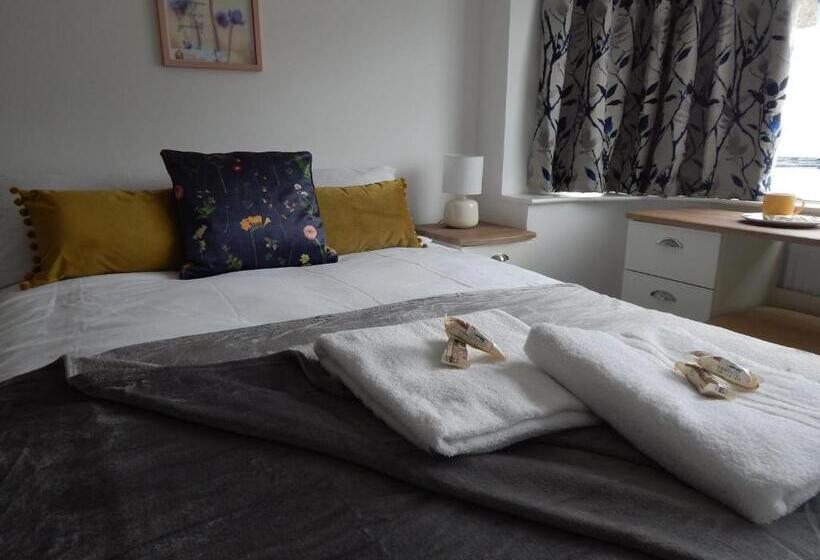 ペンション Modern, Well Located En Suite Rooms With Parking & All Facilities