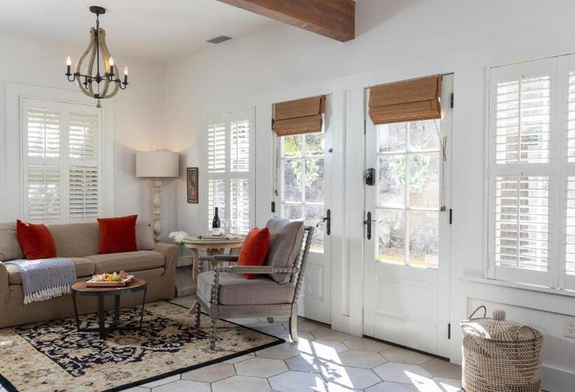 مبيت وإفطار Bayfront Marin House