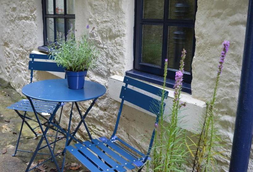 تختخواب و صبحانه Cairnbaan