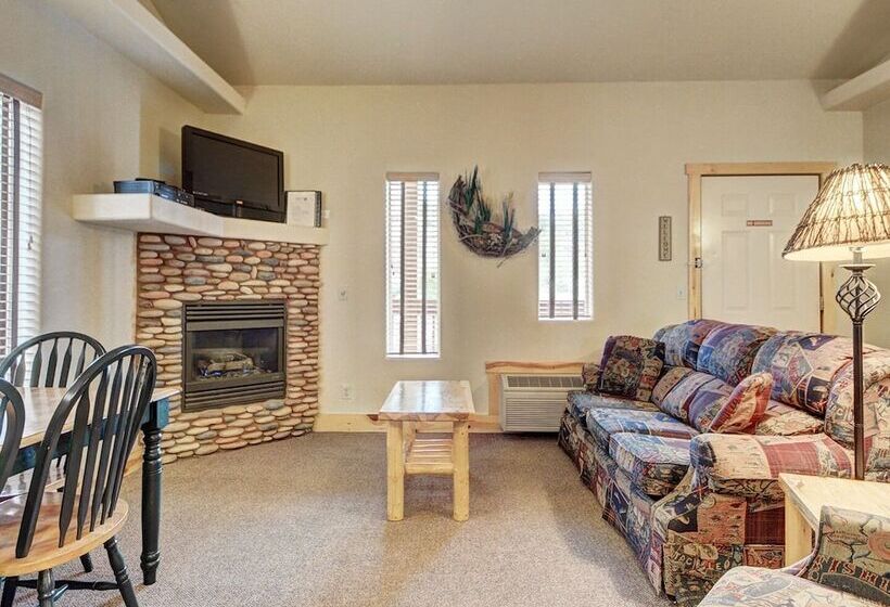 Bed and Breakfast Eagle Fire Lodge & Cabins