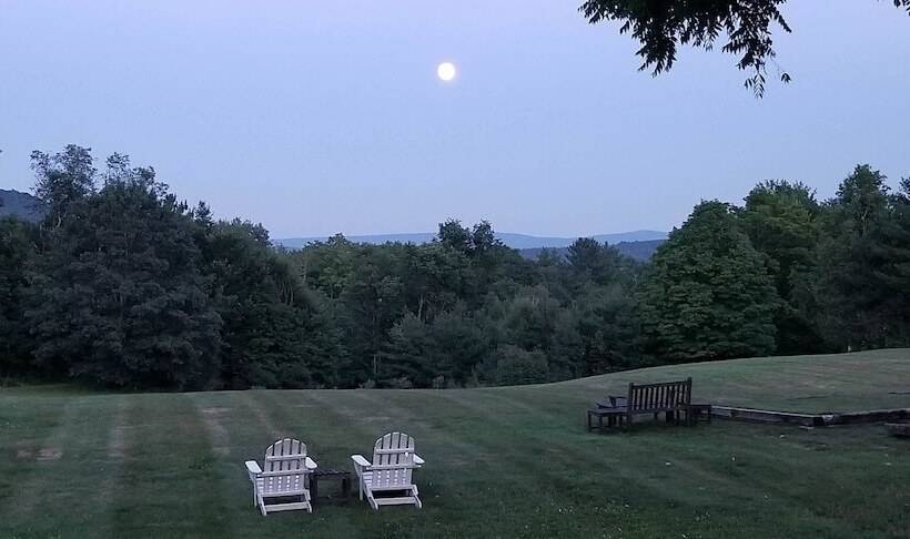 مبيت وإفطار Inn At Clearwater Pond