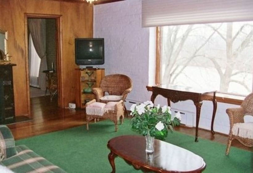 Bed and Breakfast The Rivers Edge Executive Suites