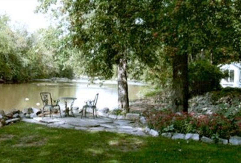 Bed and Breakfast The Rivers Edge Executive Suites