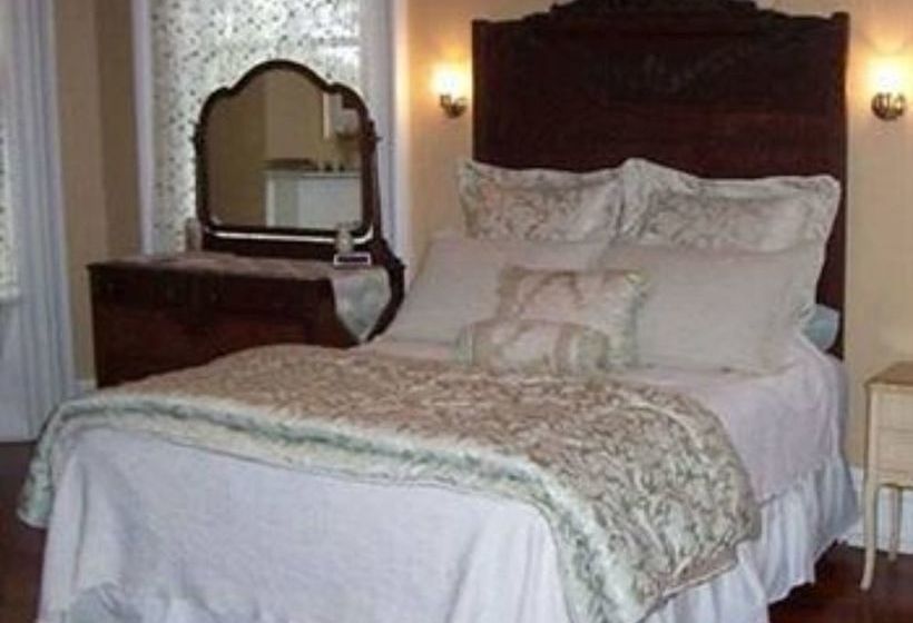 Claremont House Bed & Breakfast