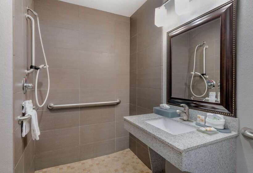 هتل La Quinta By Wyndham Fort Worth Eastchase