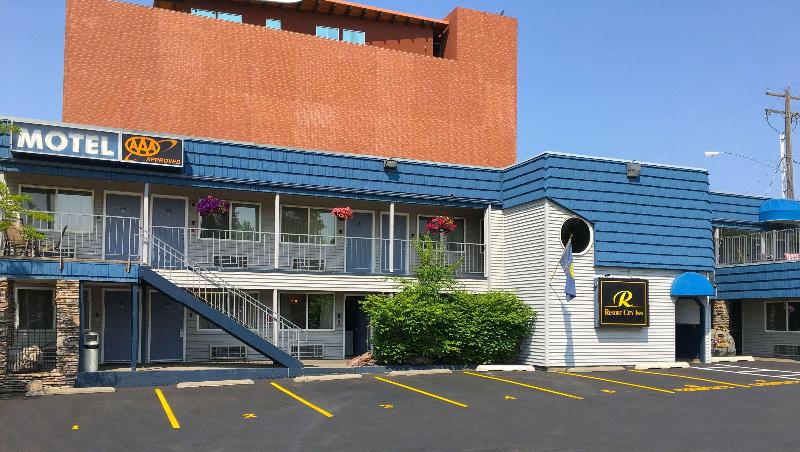 בית מלון כפרי Resort City Inn Coeur D Alene