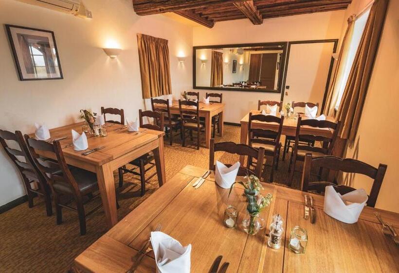 酒店 The Auberge