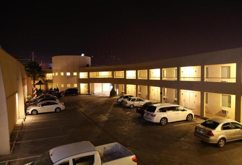 מוטל American Inn Hotel & Suites Parral