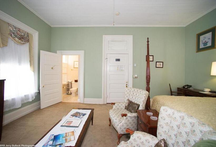 Page House Bed And Breakfast