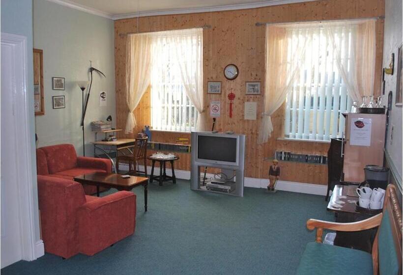 پانسیون College Guest House