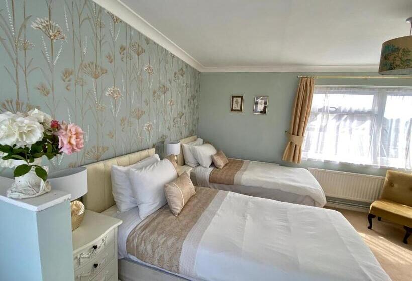 بنسيون St. Georges House