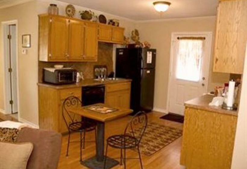 River Rock Bed And Breakfast Cottages