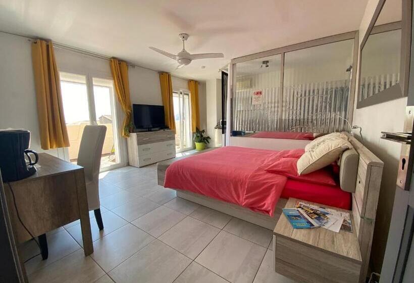 تختخواب و صبحانه Charmante Chambre Avec Vue Mer