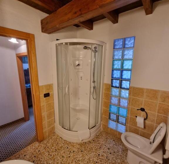 ベッドアンドブレックファースト Trattoria Albergo All Alpino