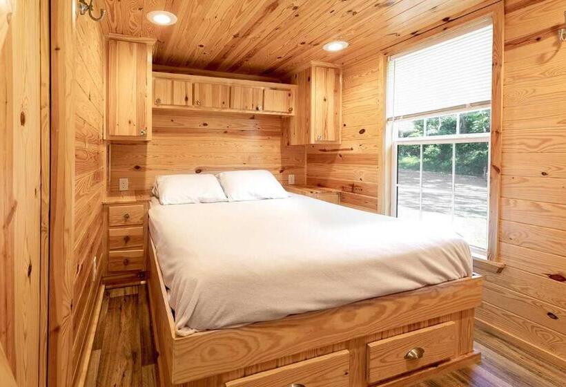 酒店 Halesford Harbour Resort   Smith Mountain Lake