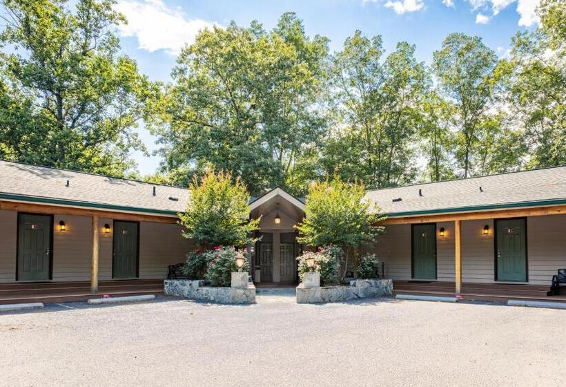 酒店 Halesford Harbour Resort   Smith Mountain Lake