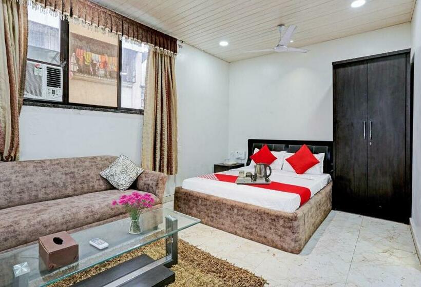 호텔 Nirvana Lodging & Boarding By Wb Inn