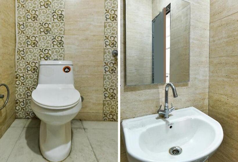 ホテル Oyo 90099 Grand Beach