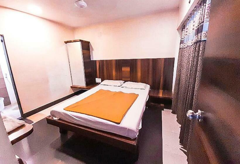 فندق Rajhans Lodging & Boarding By Wb Inn