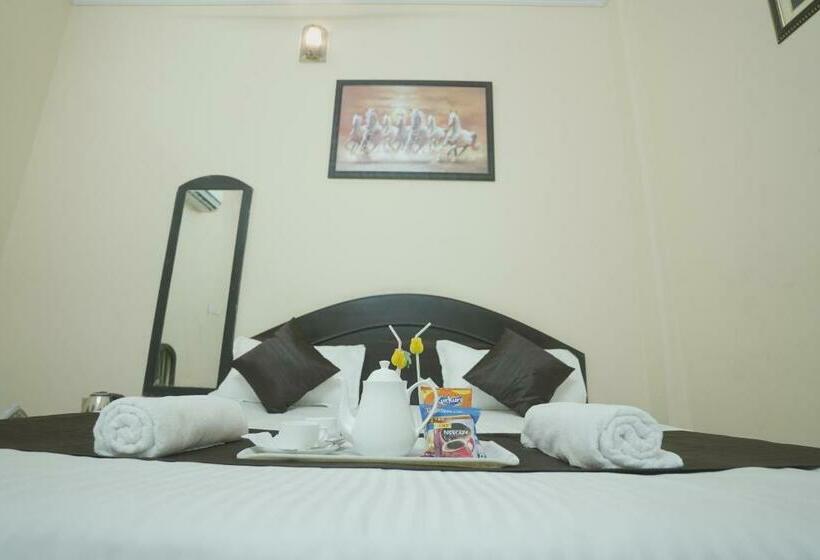 فندق Shukla Brothers By Wb Inn
