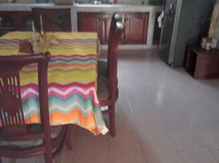 پانسیون Room In House   Posada Nativa Green Sea San Luis