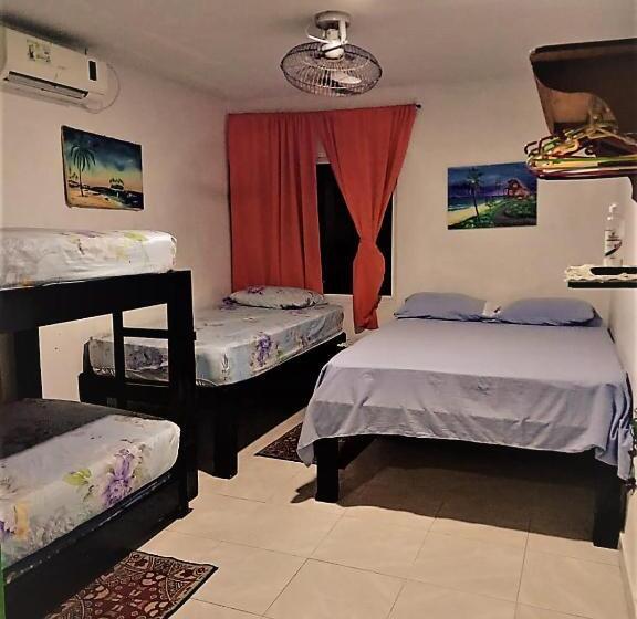 پانسیون Room In House   Posada Nativa Green Sea San Luis