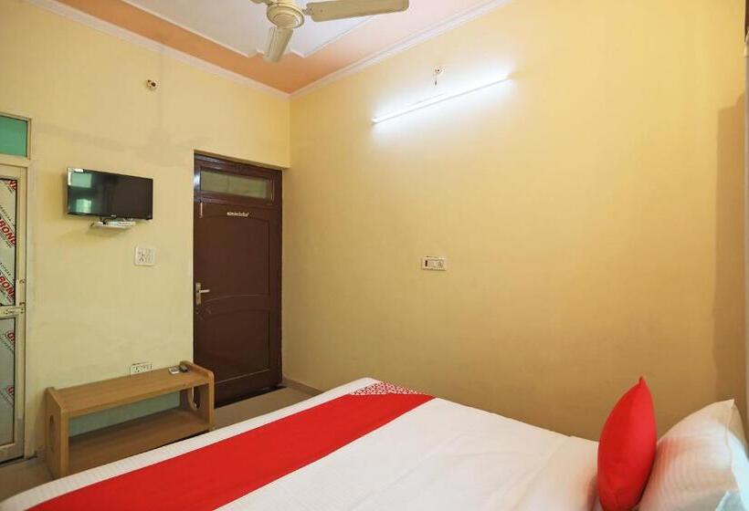 בית מלון כפרי Oyo 62761  Daksh