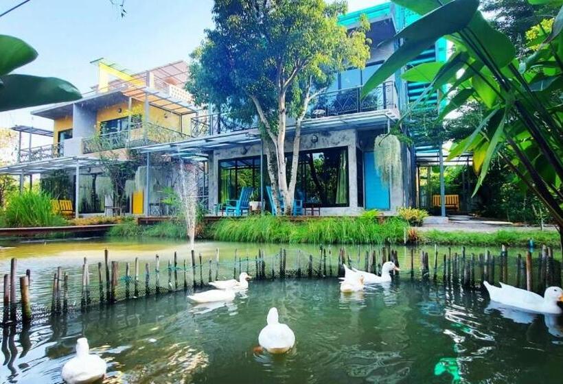 استراحتگاه River Coco @ Amphawa