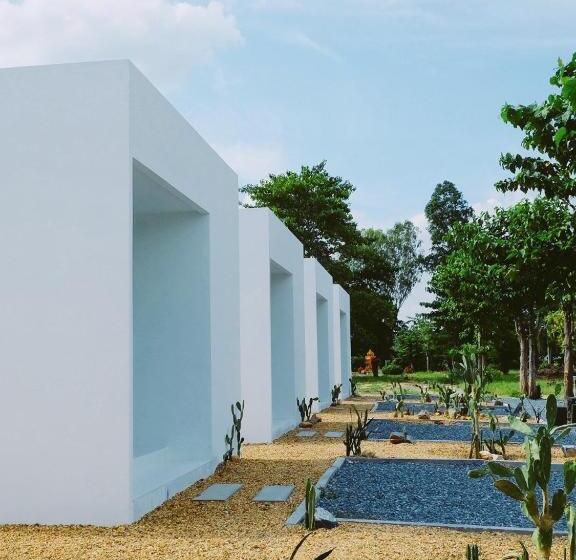 Tj Garden & Resort
