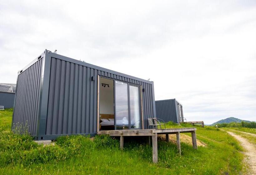 Ursa Mica Glamping Resort