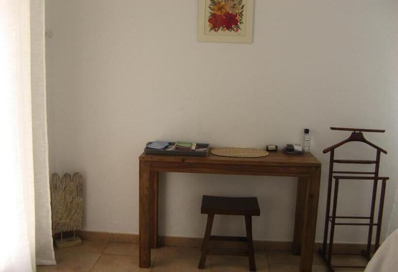 مبيت وإفطار Chambre D Hôtes à Usclas D Hérault