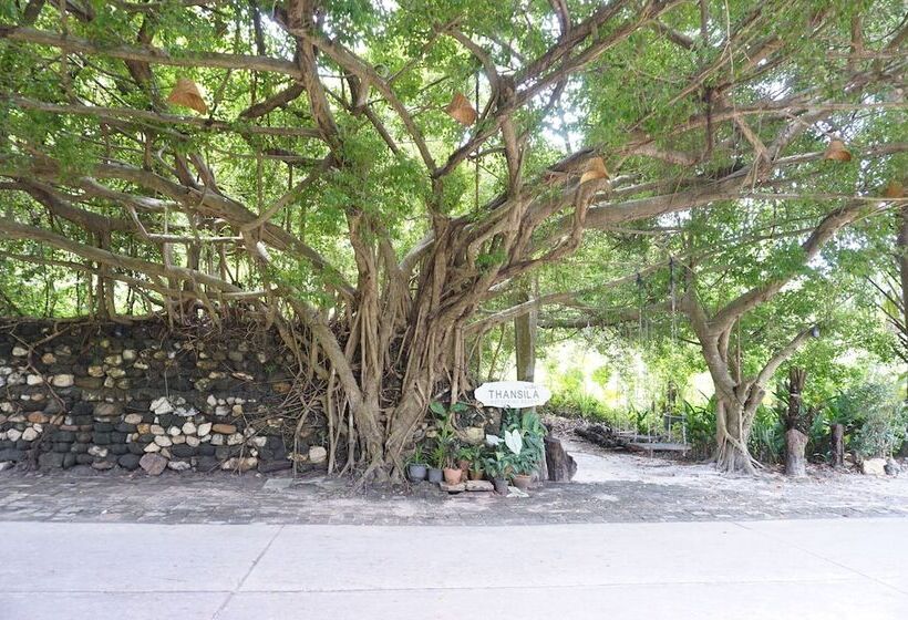 مبيت وإفطار Thansila Resort