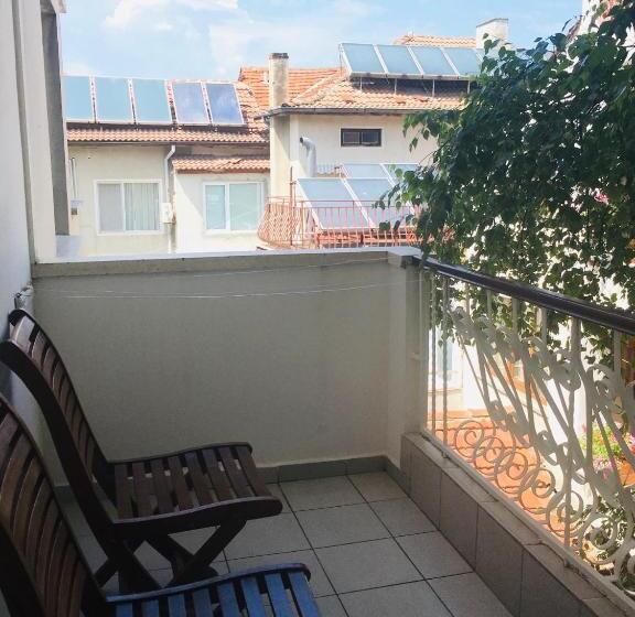 بنسيون Guest House Barbov