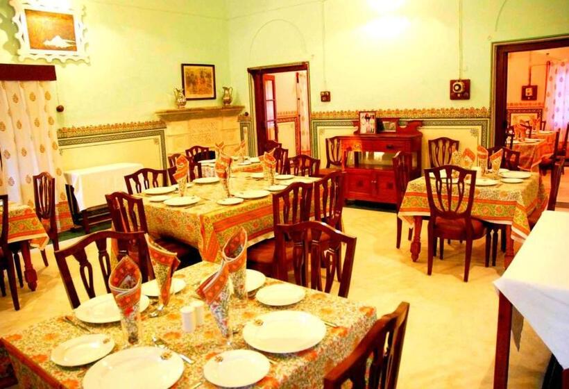منتجع Bijay Niwas Palace