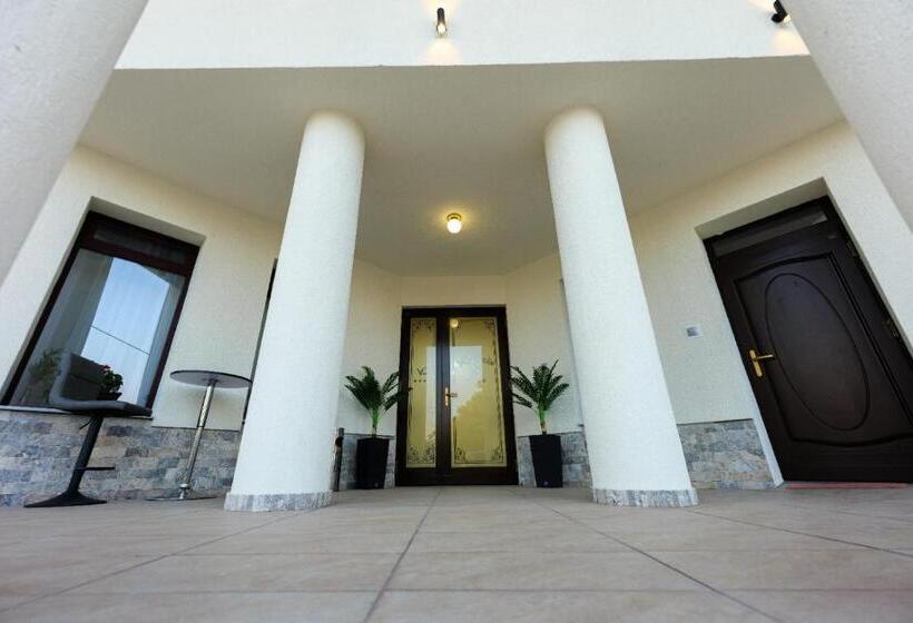 هتل Villa Ovidiu