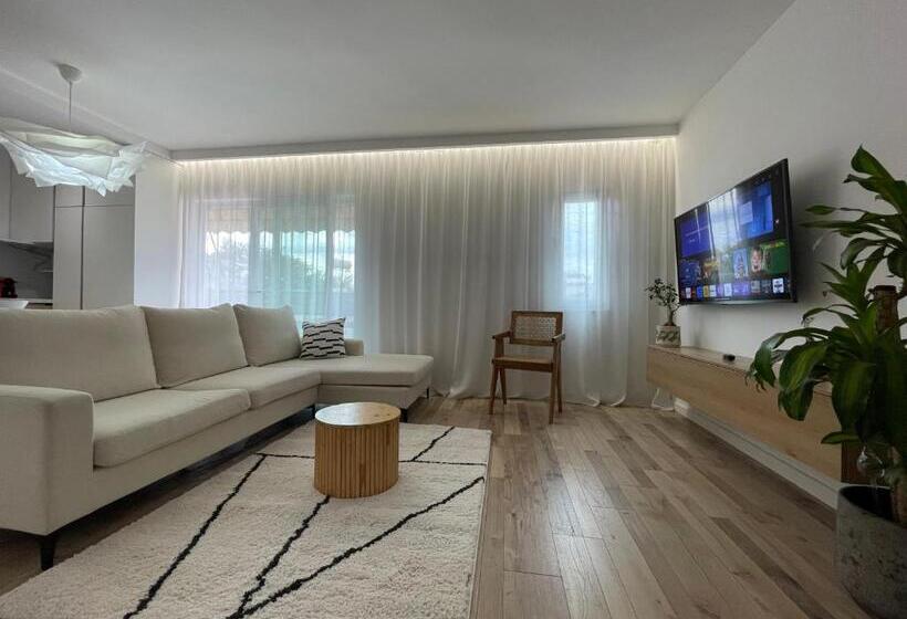 Myslym Shyri S Apartments