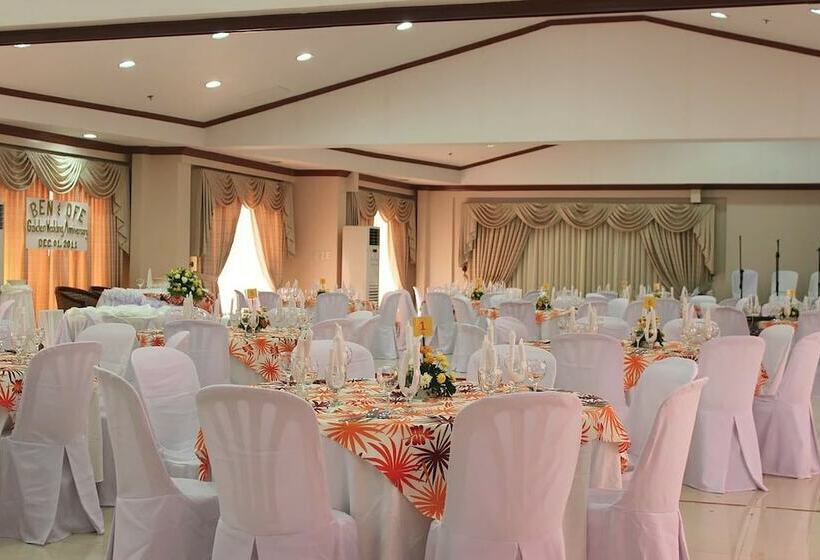 酒店 Estrellas De Mendoza Playa Resort