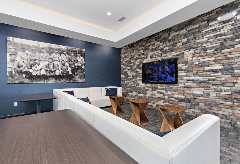 ホテル Holiday Inn Express Kansas City North Parkville, An Ihg